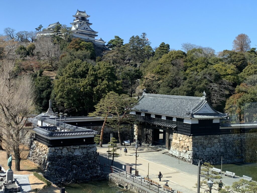 高知城追手門の左側に広がる武者隠し（中井均先生撮影）